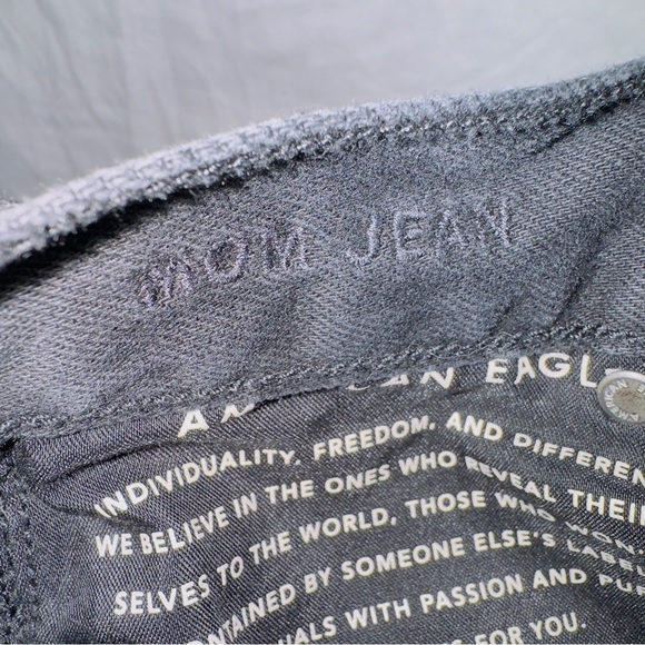 American Eagle AE Black Wash High Waisted Straight Leg Distressed Mom Jean 00 - Picture 5 of 7